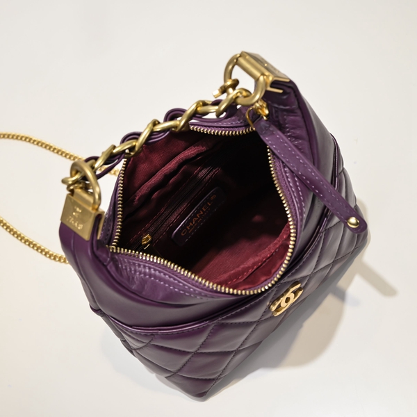 シャネルバッグ着用イメージ